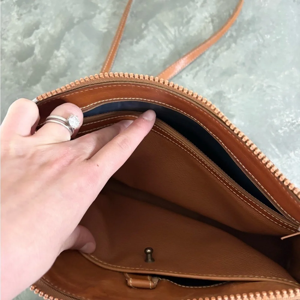 Dooney Bourke Leather Black Brown Shoulder Handbag Bag Purse vintage